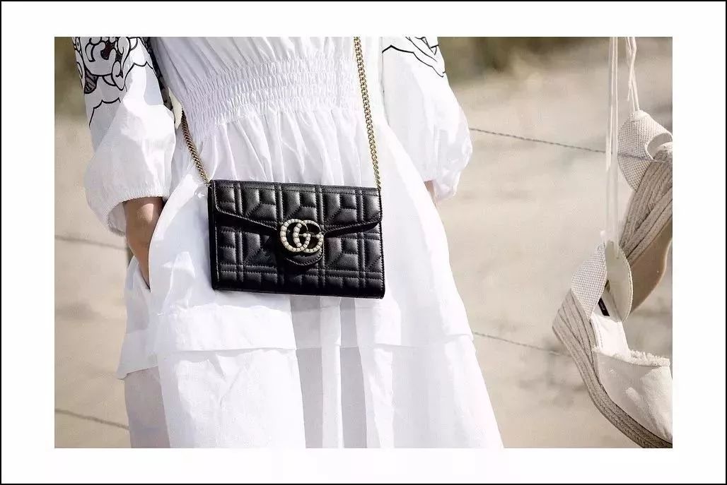 最适合入的第一个大牌包,入门大牌买什么包