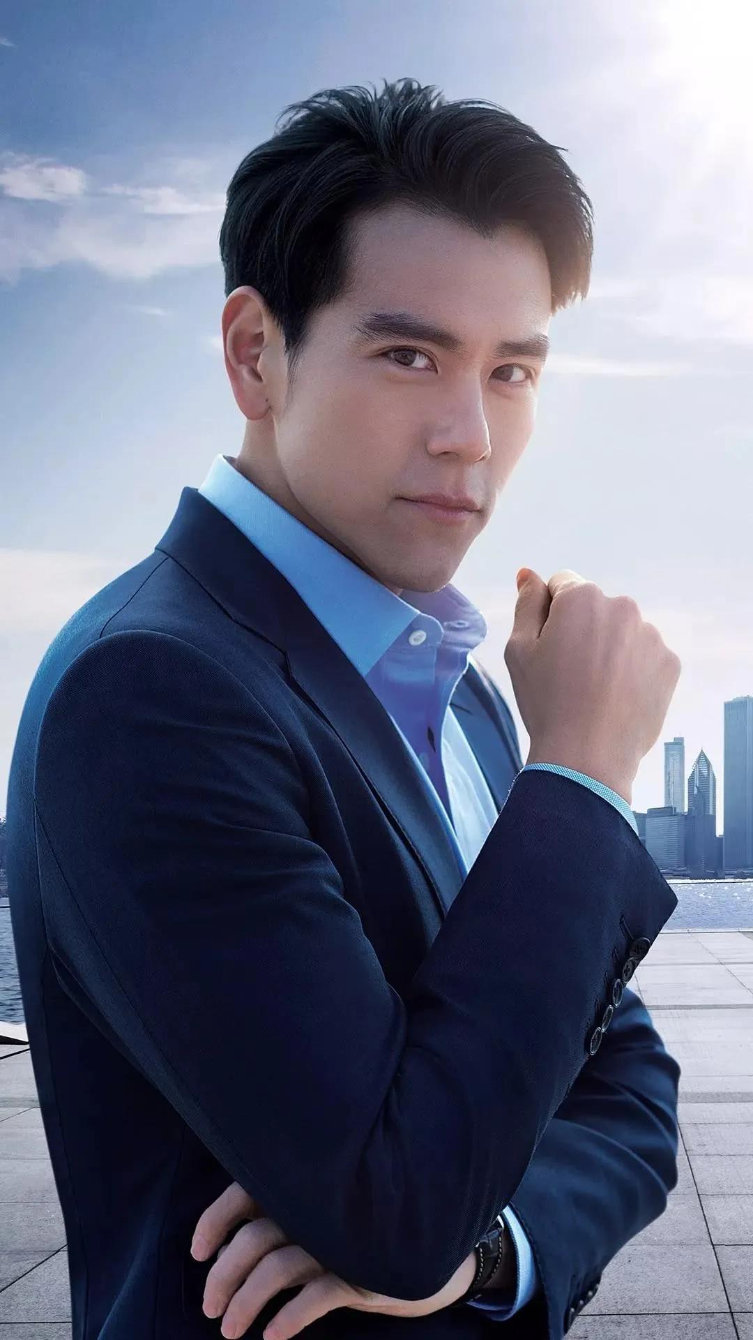 超清彭于晏健身图片,明星腹肌照前100名