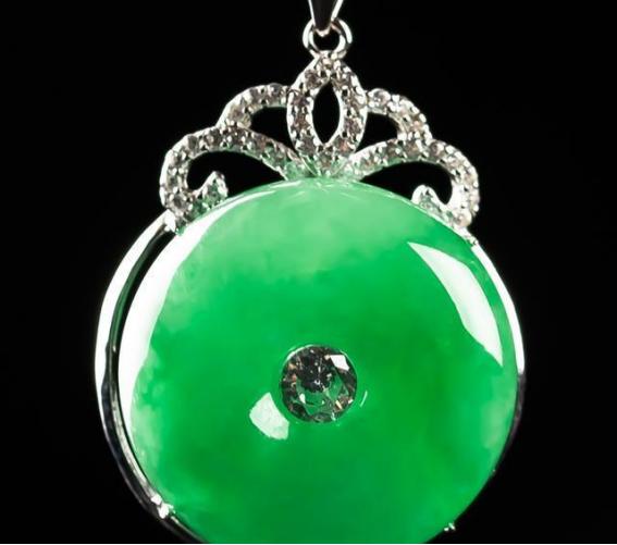 翡翠平安扣用途,翡翠平安扣有什么注意事项