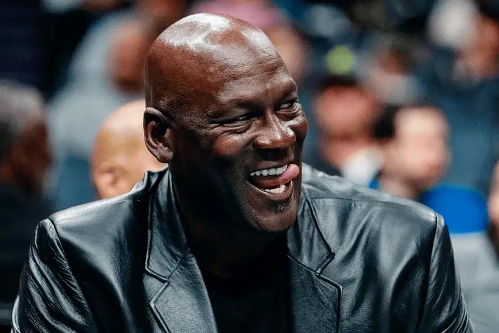 总决赛fmvp颁奖人比尔拉塞尔,比尔拉塞尔颁奖杜兰特fmvp