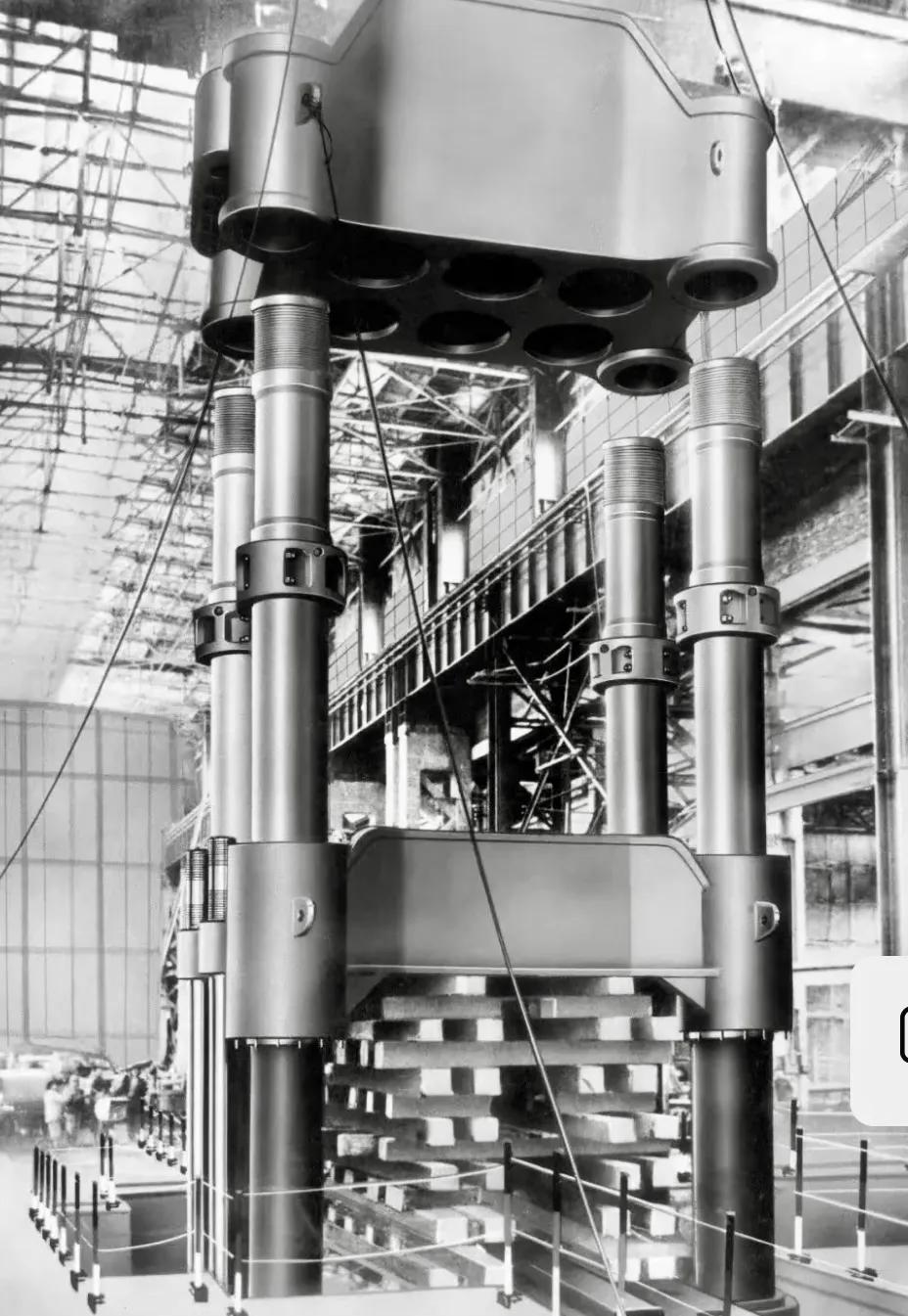 中国目前有几台万吨水压机,大国工匠水压机