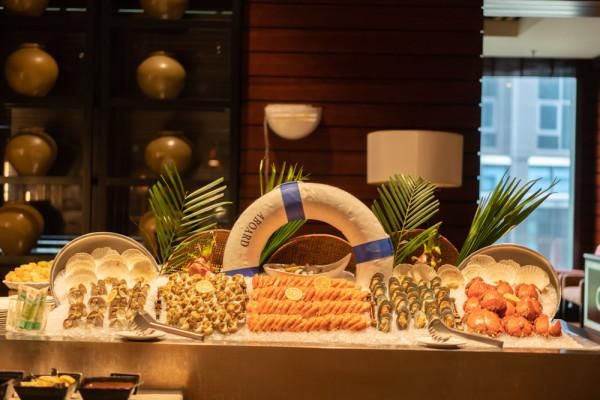 美食与美景并存,美食与美景交相辉映