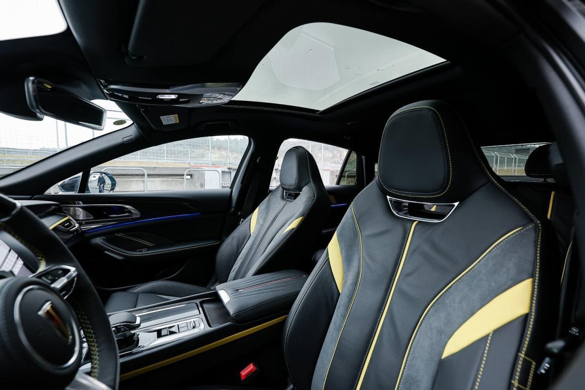 普通人买得起的红旗车,都市年轻人买什么车好