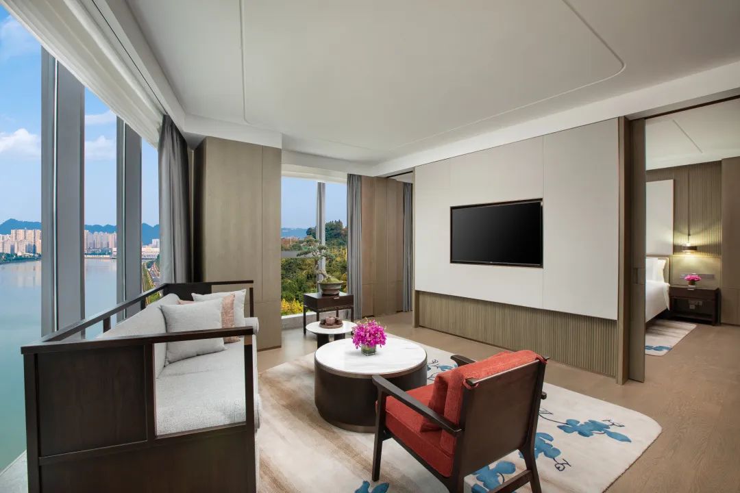 雅安皇冠假日酒店一晚多少钱,雅安市皇冠假日酒店预订