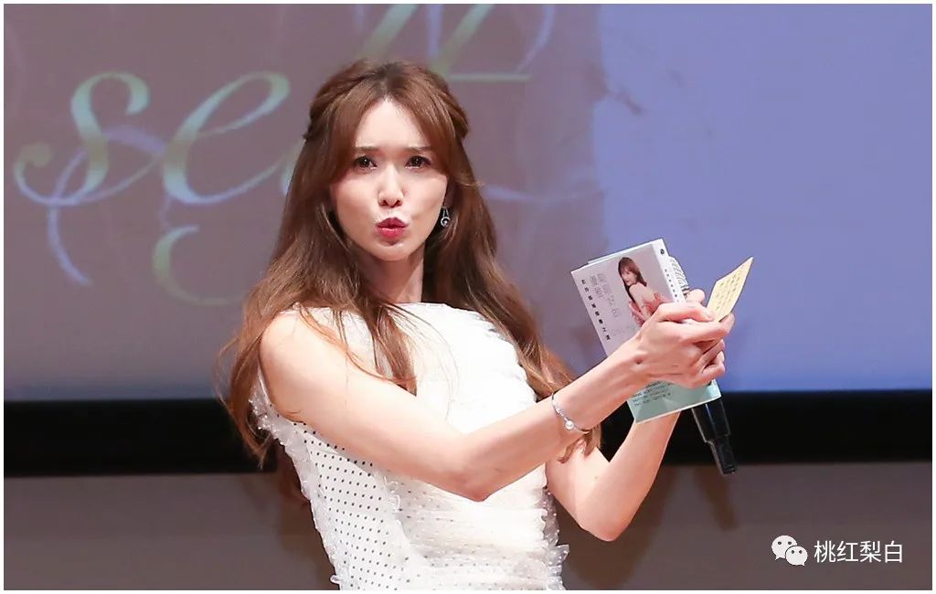 林志玲回台复出后一脸疲态，上一个这样搞事业的还是赵丽颖