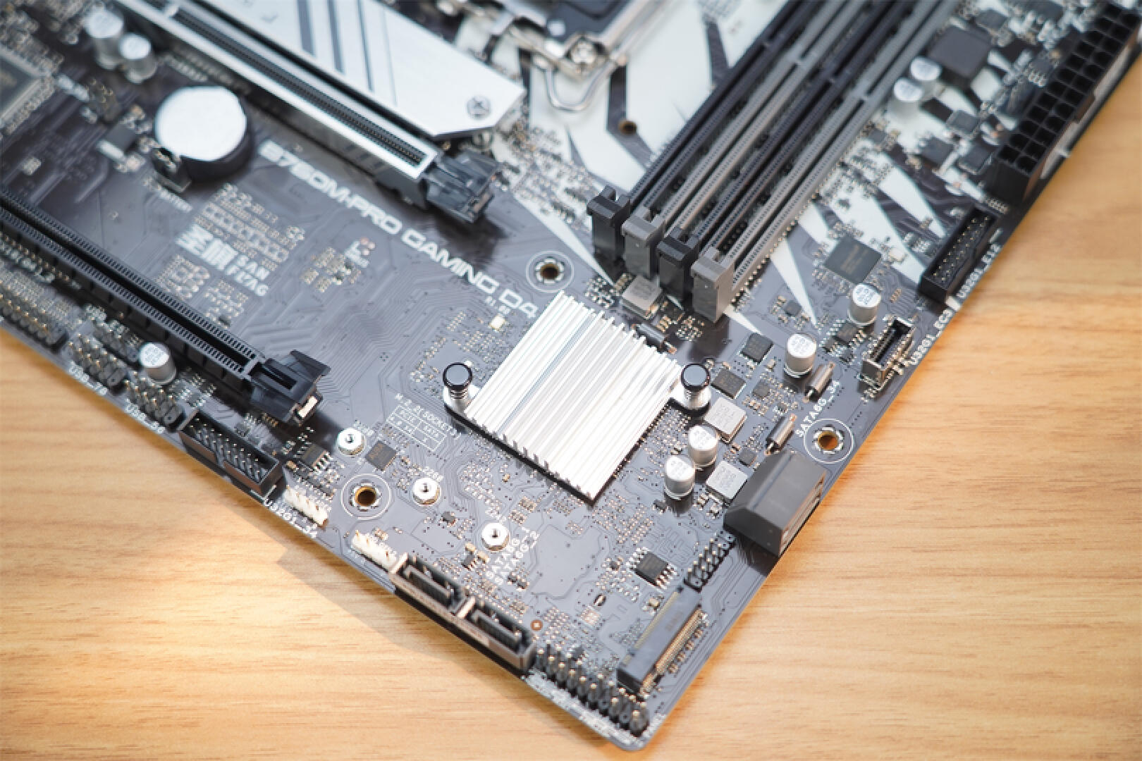 圣旗b760m-progaming支持多大内存,华硕圣旗主板b760m-progamingd4