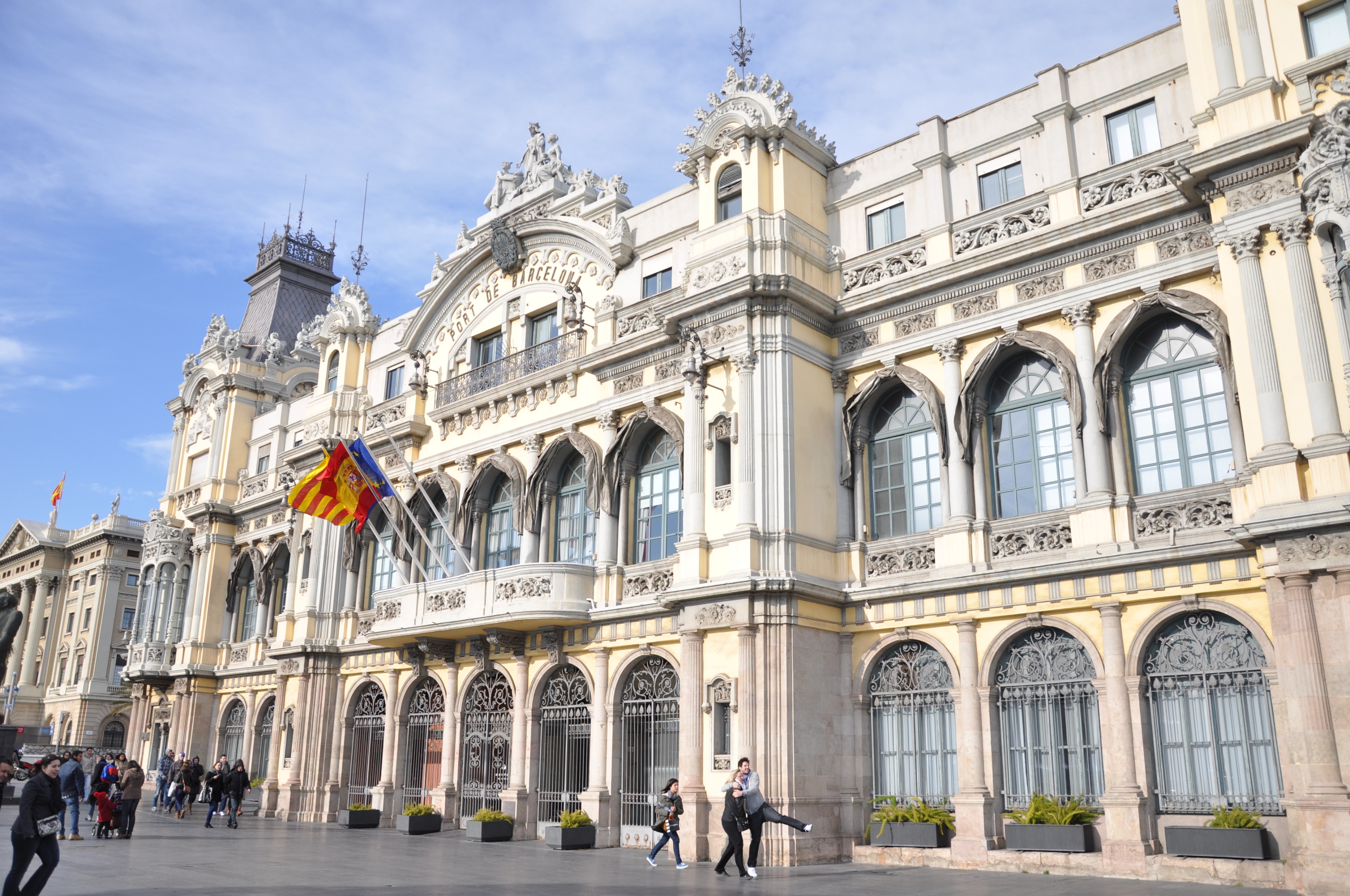 巴塞罗那高迪的作品,巴塞罗那建筑师高迪