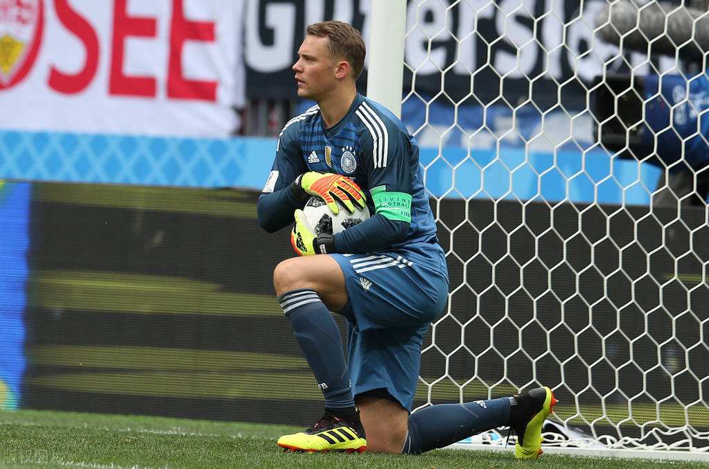 宝刀不老！蒂亚戈.席尔瓦领衔足坛现役35+最强11人皇马成最大赢家