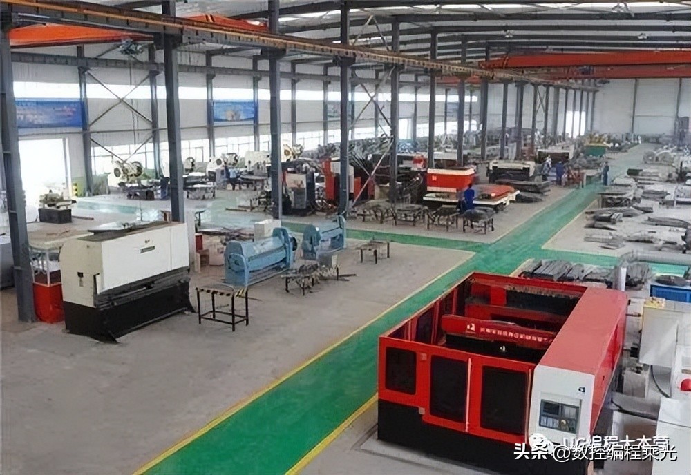 厂里上班老板压工资怎么办,工厂老板压员工一个月工资合法吗