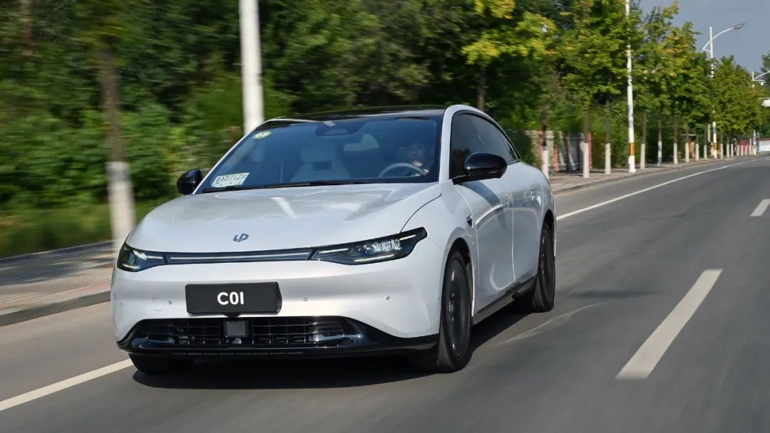 15万的零跑c01值不值得入手,降价后的零跑c01值得买么