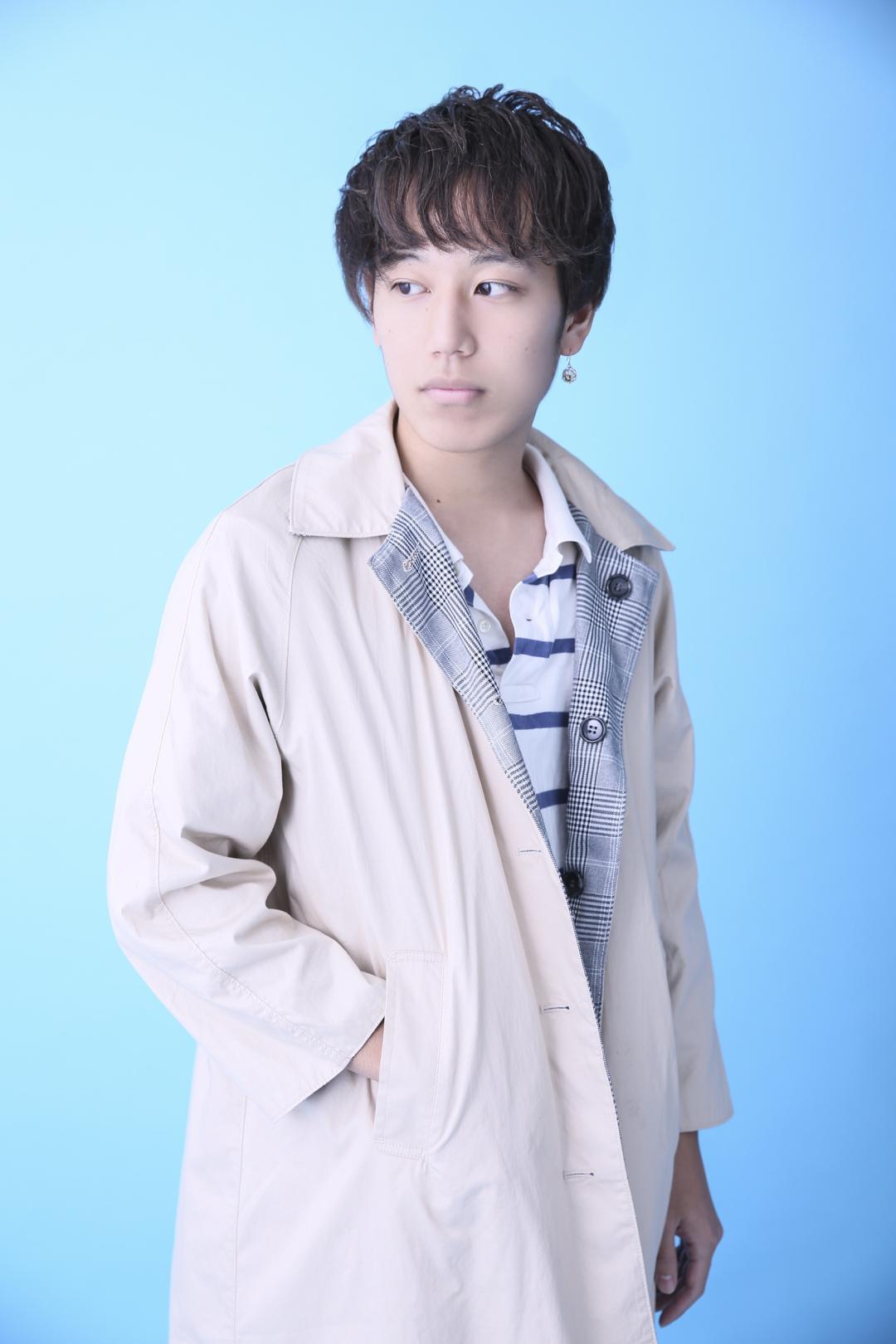 500元租到日本“蔡徐坤”当男友？网友：对不起，倒贴都不要…