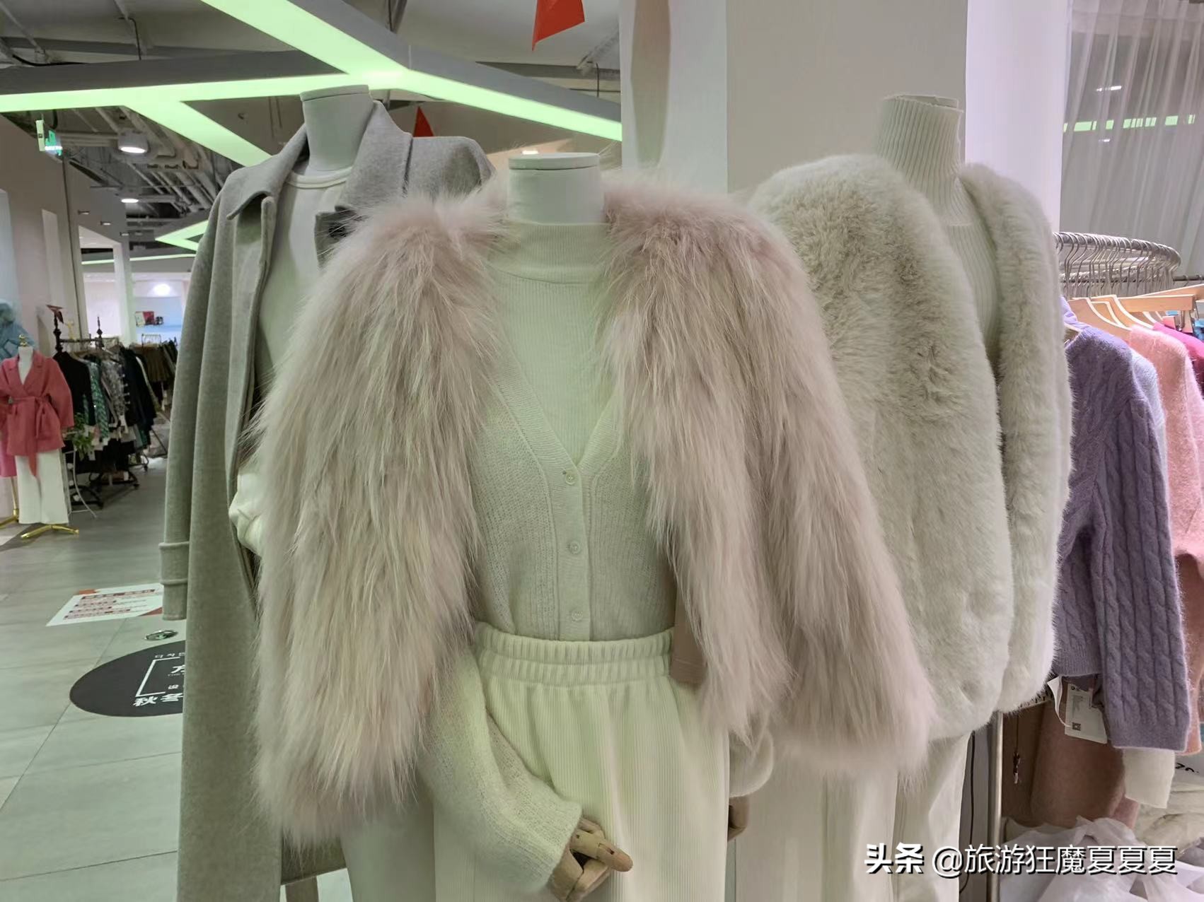 成都竟有一个商场只卖韩装，还有专门拍照打卡一条街，韩范儿十足