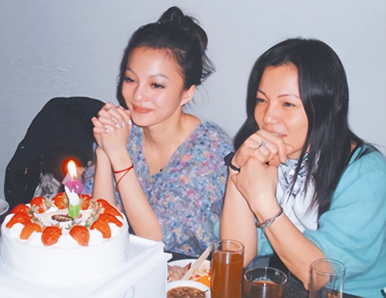 张韶涵经历一场悲痛欲绝的事件,张韶涵亚洲小天后