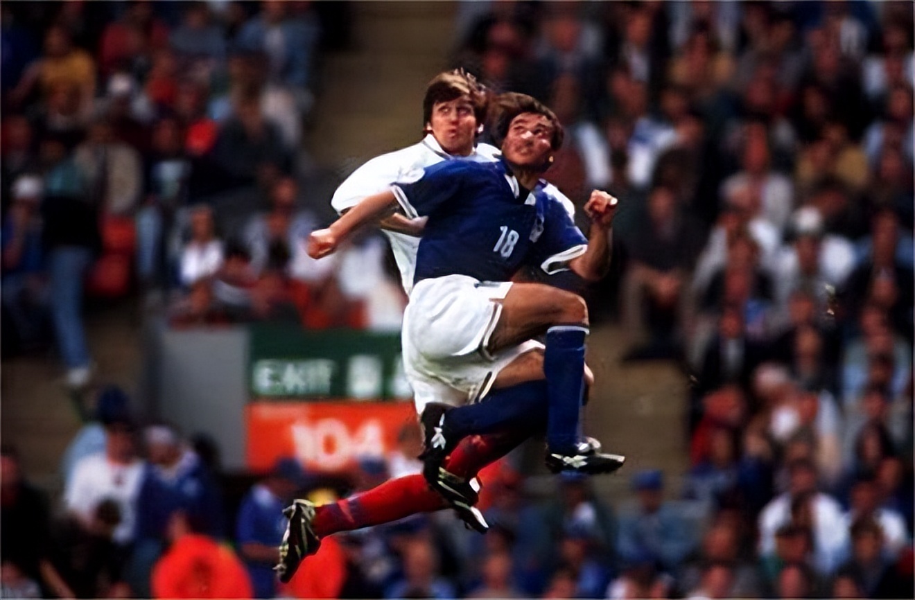 24岁遭尤文清洗，29岁成切尔西累赘，前意大利主力前锋生不逢时