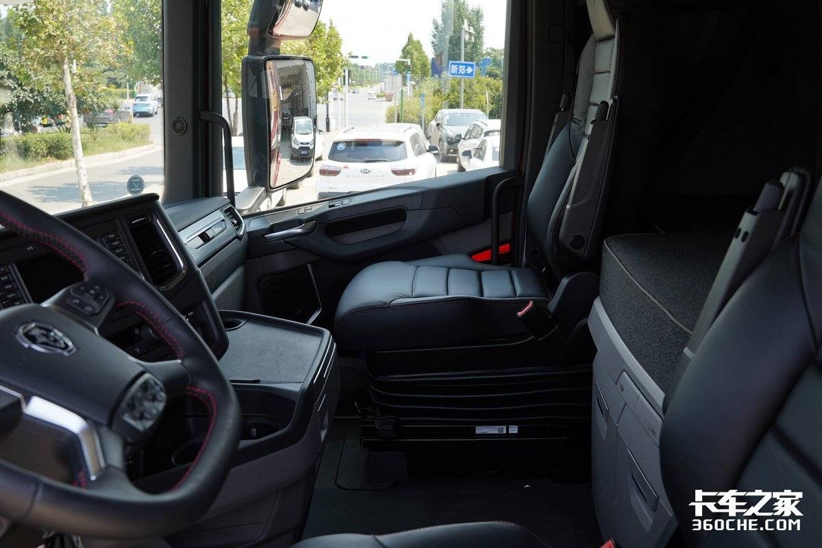 斯堪尼亚牵引车裸车价格,斯堪尼亚卡车顶配最新报价多少钱