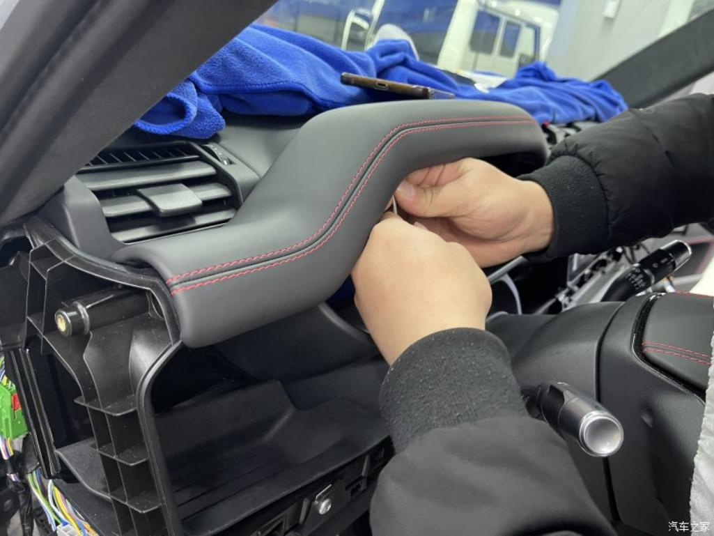 路虎卫士单色内饰氛围灯图解,路虎卫士改装氛围灯毛病