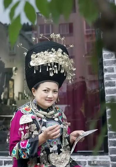 靠树叶一年赚8000万,一片树叶卖7000元