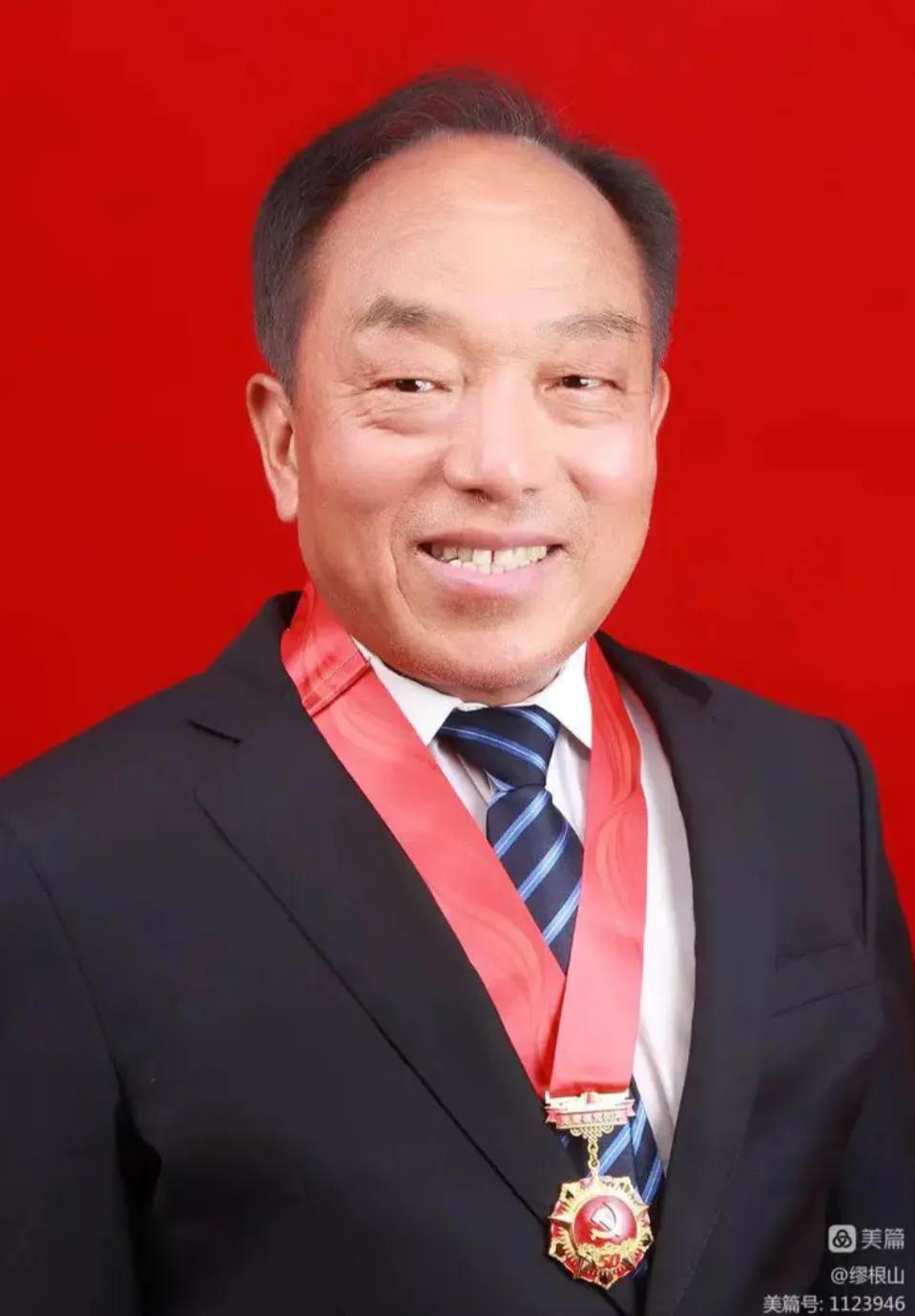 老战友丁怀华发布《丁丁历险记》，这是丁丁系列记新作