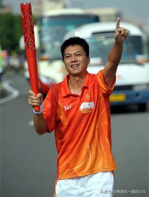 国乒最年轻世界冠军,国乒史上最年轻的世界冠军是谁