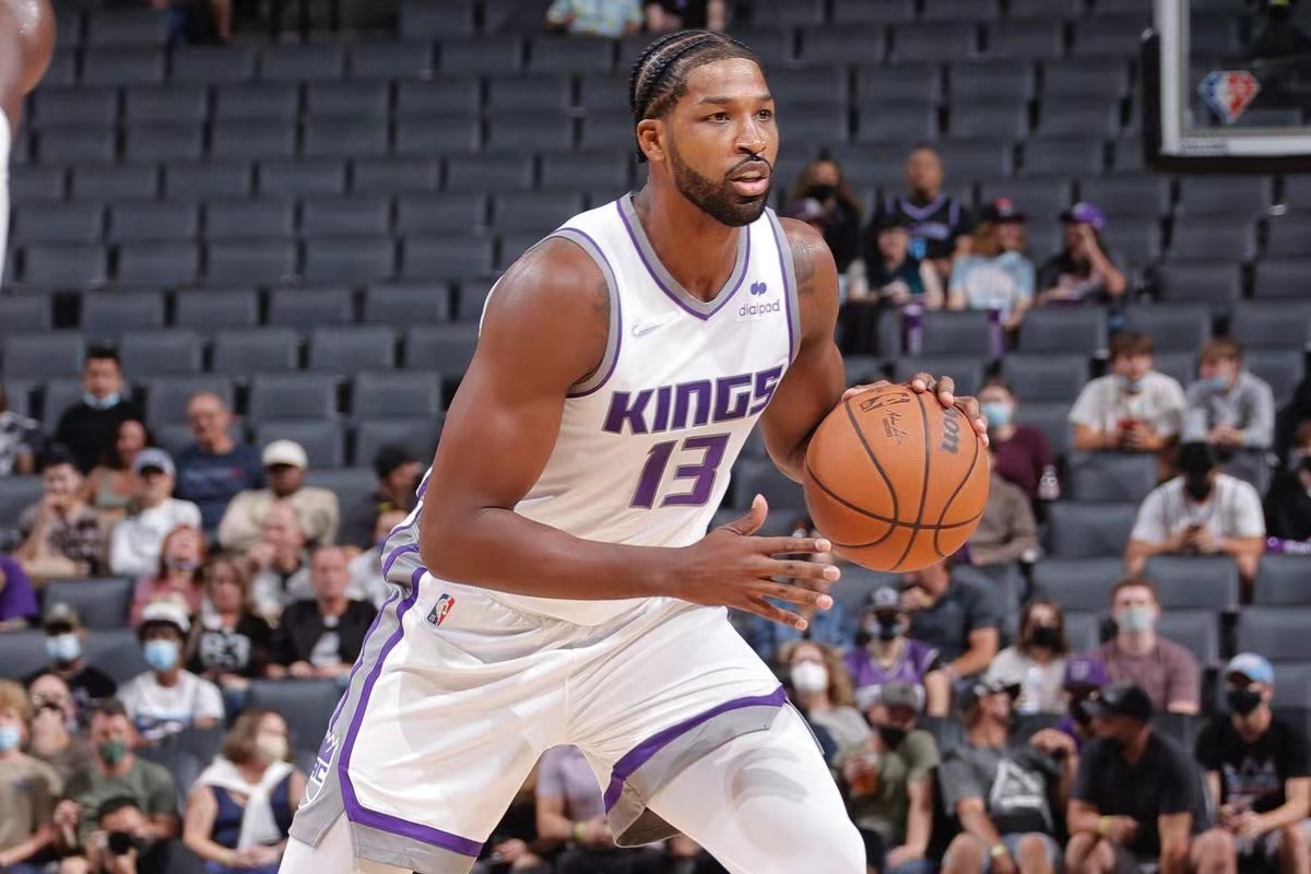 卡戴珊怎么被汤普森征服的,汤普森和卡戴珊最新消息