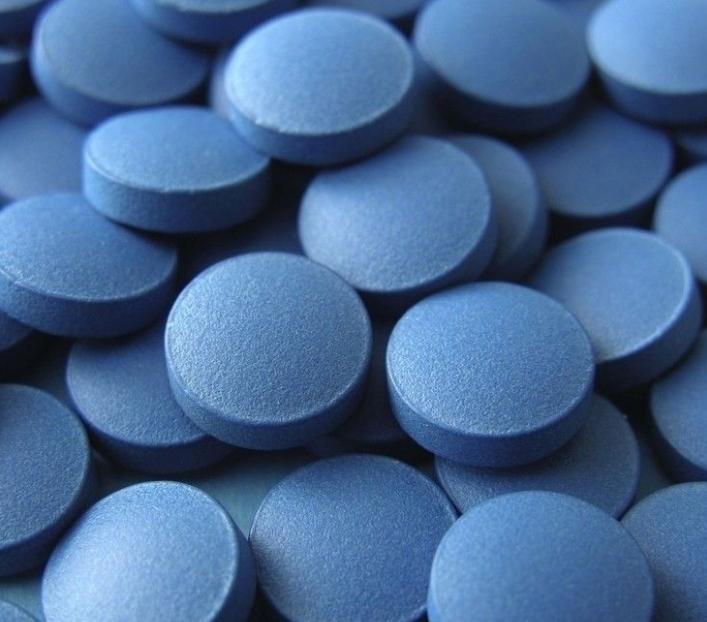 女子买“伟哥”偷偷喂老公，结果如何？医生：这药可不能这么吃