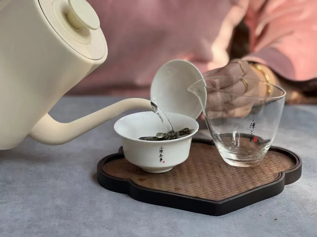 三才盖碗正确冲泡方法第一名,三指泡茶手法