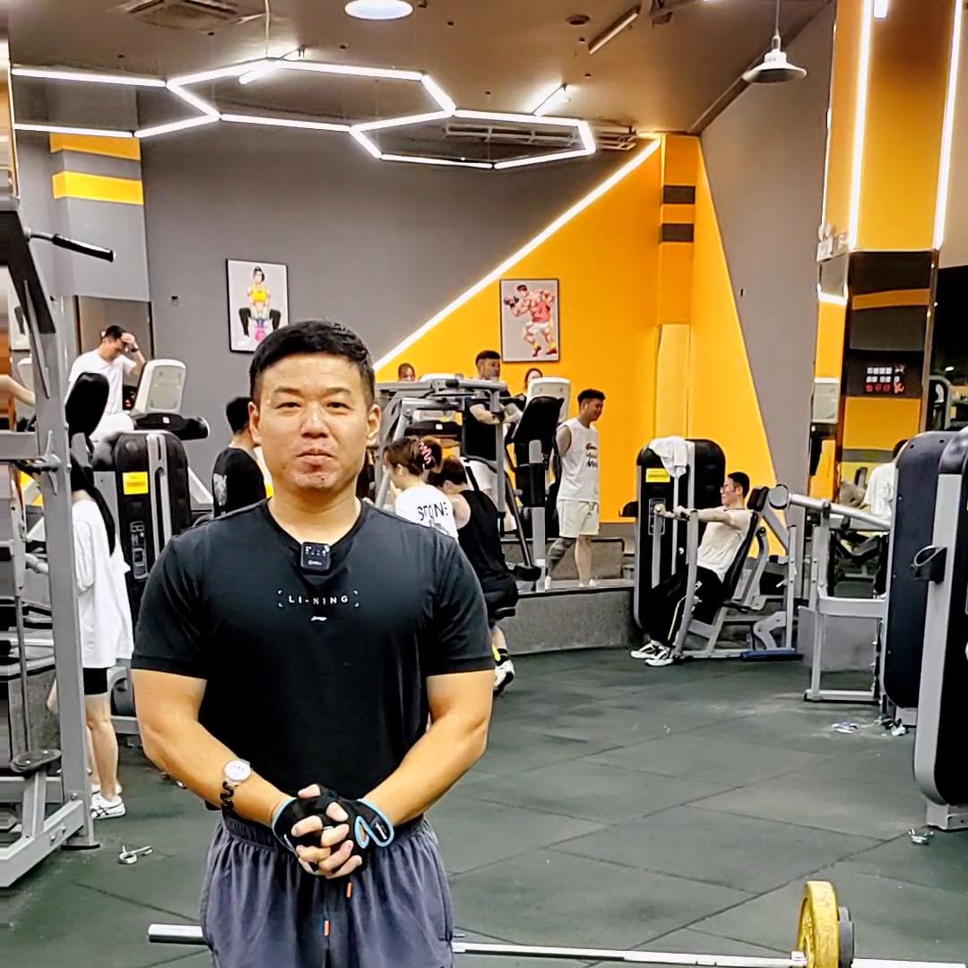 竖脊肌杠铃屈膝硬拉,屈膝硬拉练竖脊肌