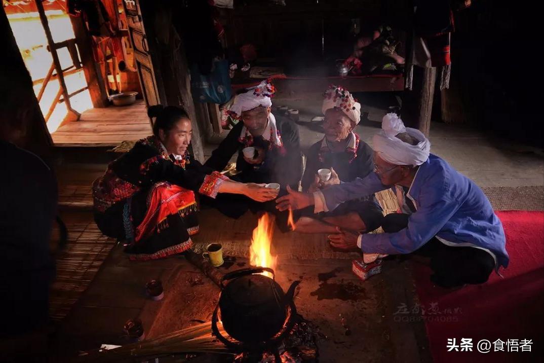 云南少数民族的待客食俗,云南傣族食俗