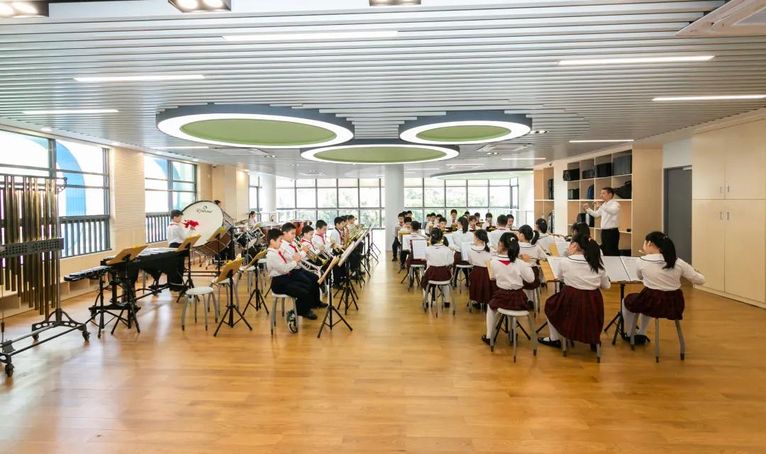 福田区2005年建的图书馆,深圳市福田图书馆