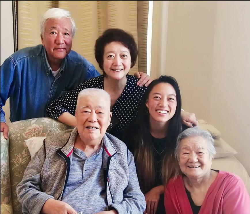 香港老戏骨于洋,90岁于洋近照