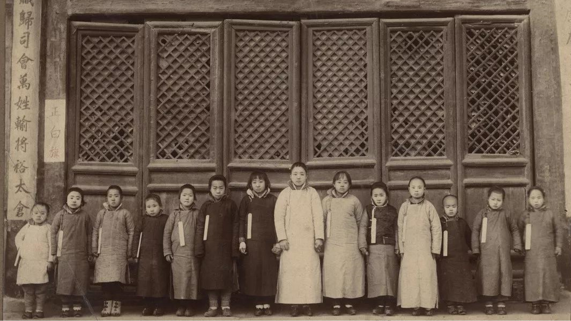 后宫女人全是丑八怪,新婚之夜皇上直接吓哭了!清朝秘史大揭秘