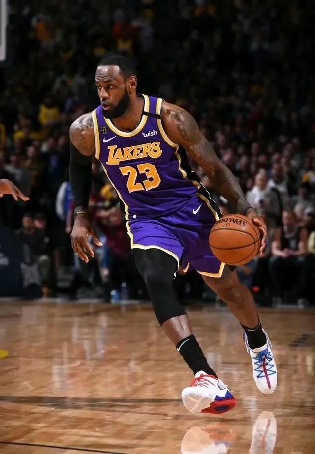 nba球星的第一次得分,NBA现役球员得分排行榜