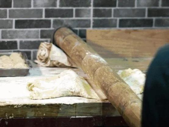 正宗云吞面秘制大公开视频,澳门80年老字号梁庆记秘制云吞面