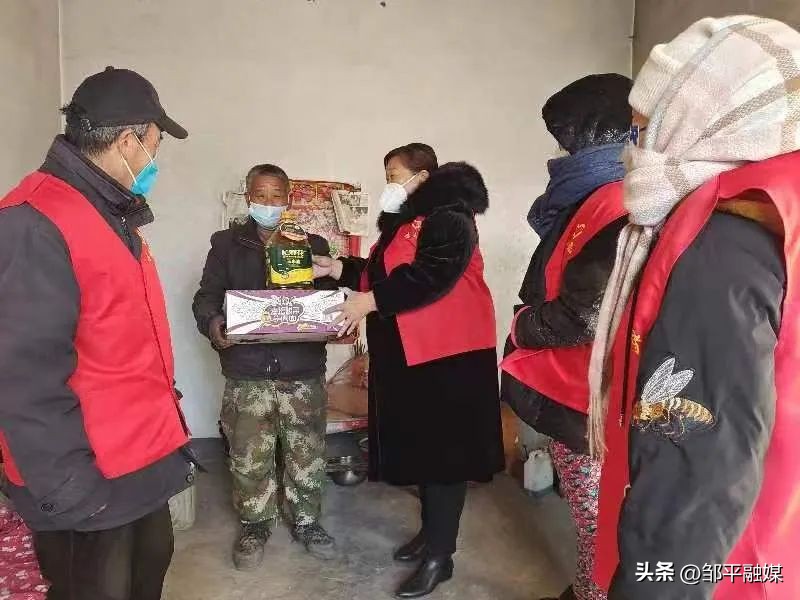 邹平市临池镇：*党**员“闪送”小分队，暖心配送在行动！