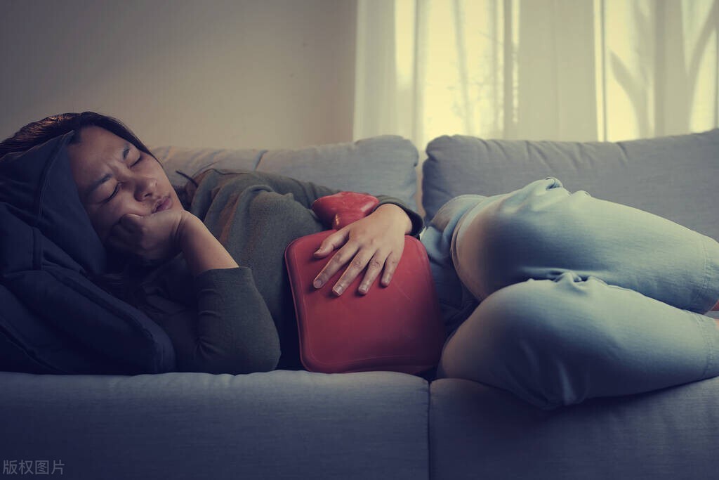 100个聊天话题和女生聊天必备技巧,学习与女生聊天的方法和谈话技巧