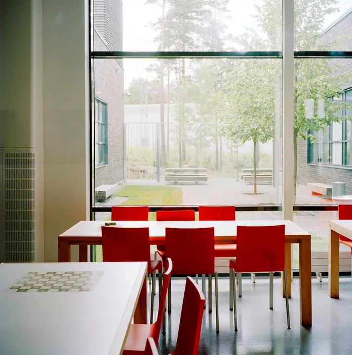 人性化监狱设计感,乌托邦牢房