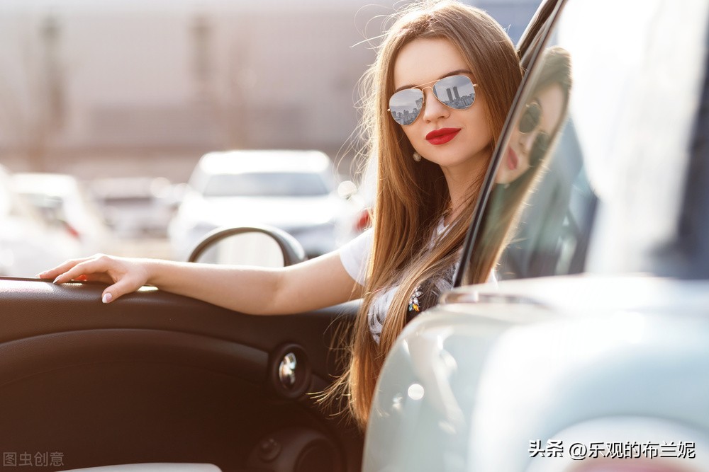 与丈夫结婚21年却发现世上无此人,女子与丈夫相恋11年意外发现出轨