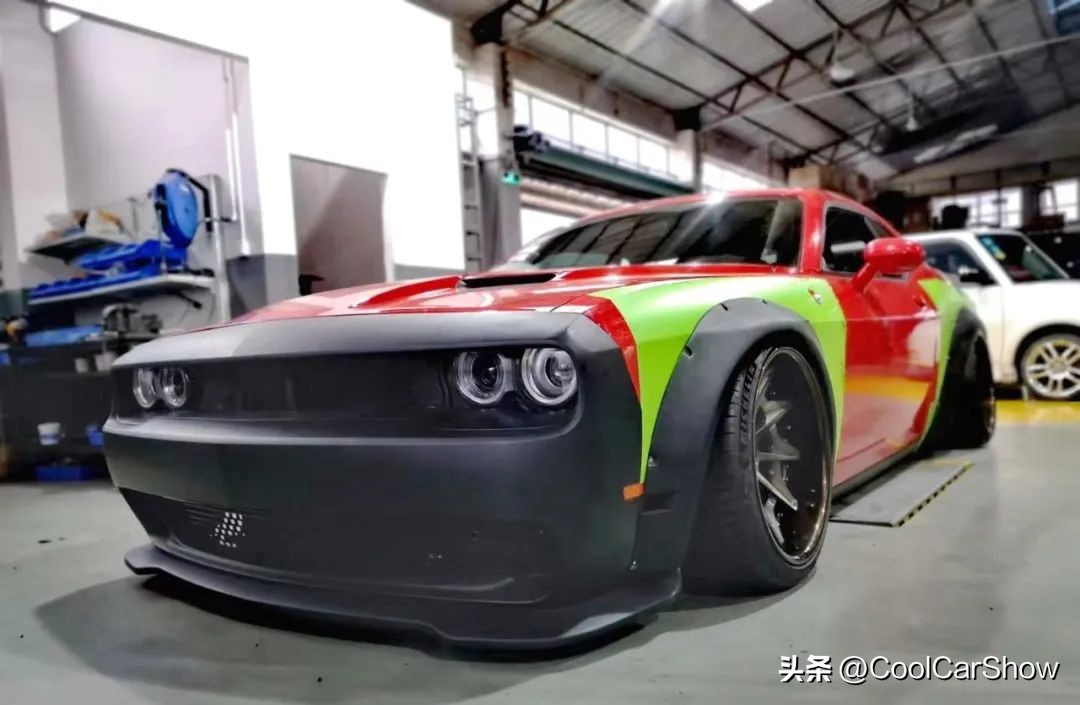玩美式车,挑战者大宽体低趴