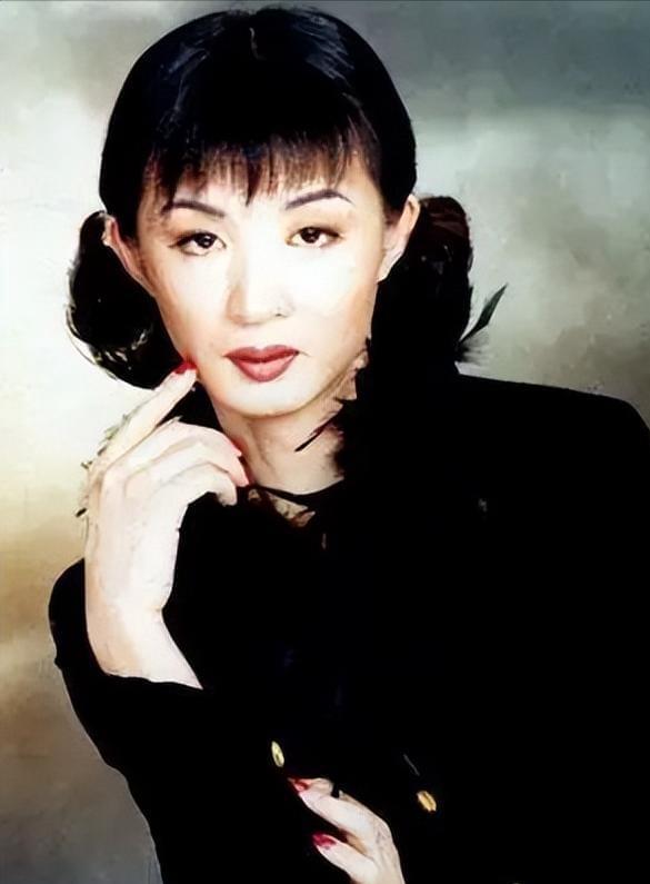 男子做手术变成了女儿身,越南男子24岁做手术变成女子