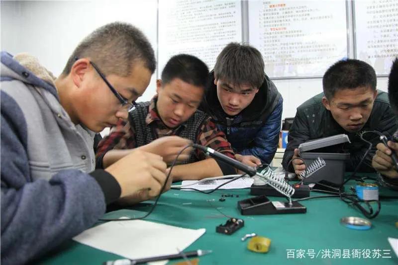 成绩不好是上私立高中还是读技校,以后孩子考不上高中就上技校吗