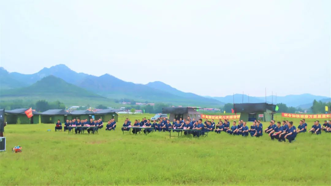 野外驻训丨三尺讲台论剑“四会”政治教员比武风起云涌