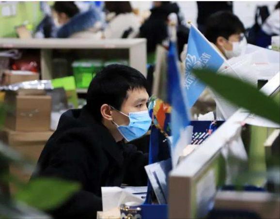 轻资产创业新零售模式,三只松鼠的商业模式的优势