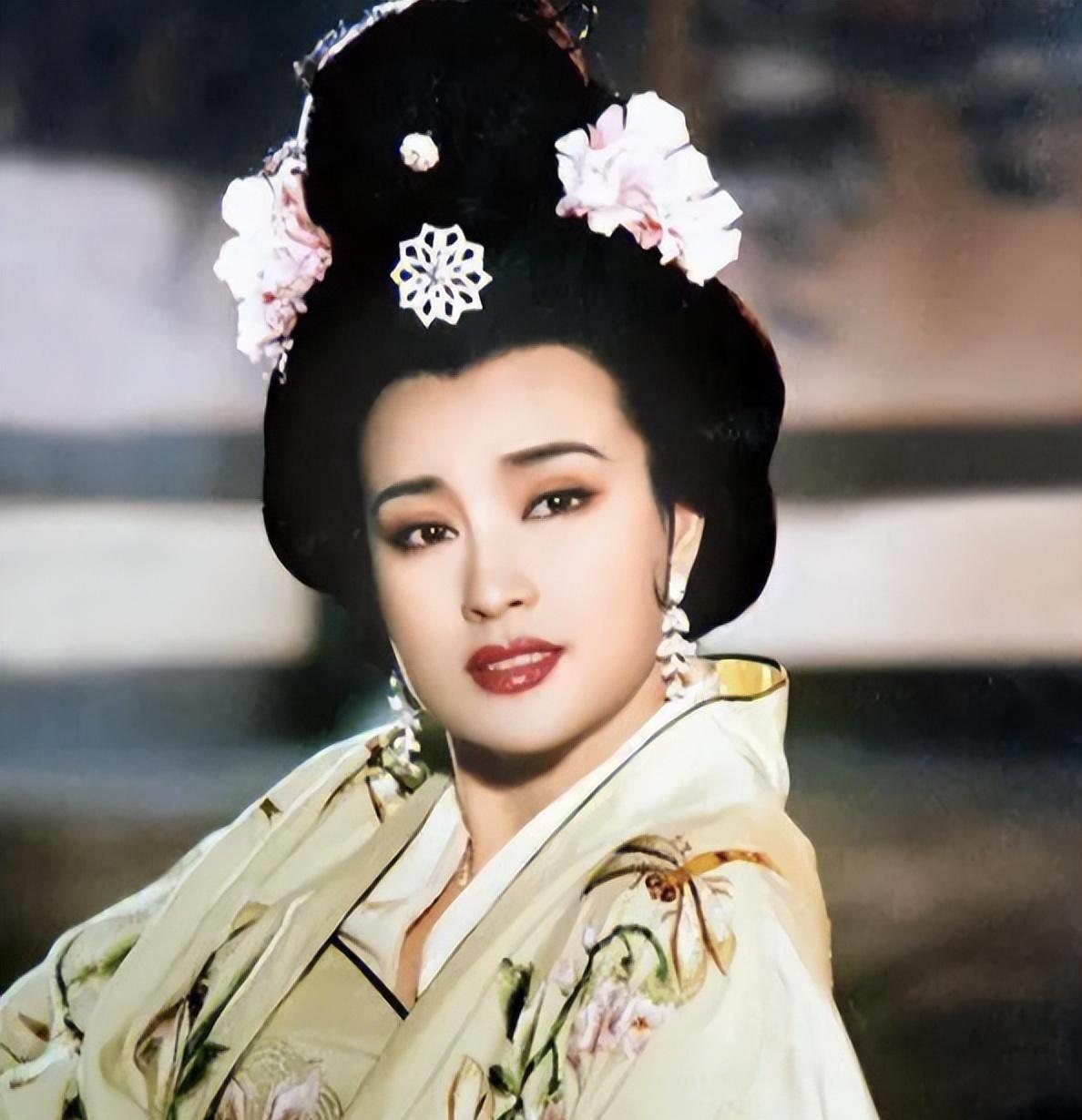 刘晓庆翻车集锦,刘晓庆翻车