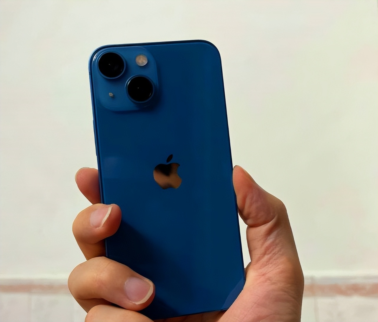 iphone为什么还坚持小屏幕,iphone小屏使用感受