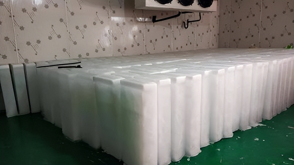 制冰厂制一块冰要多久,制冰厂怎么造冰的