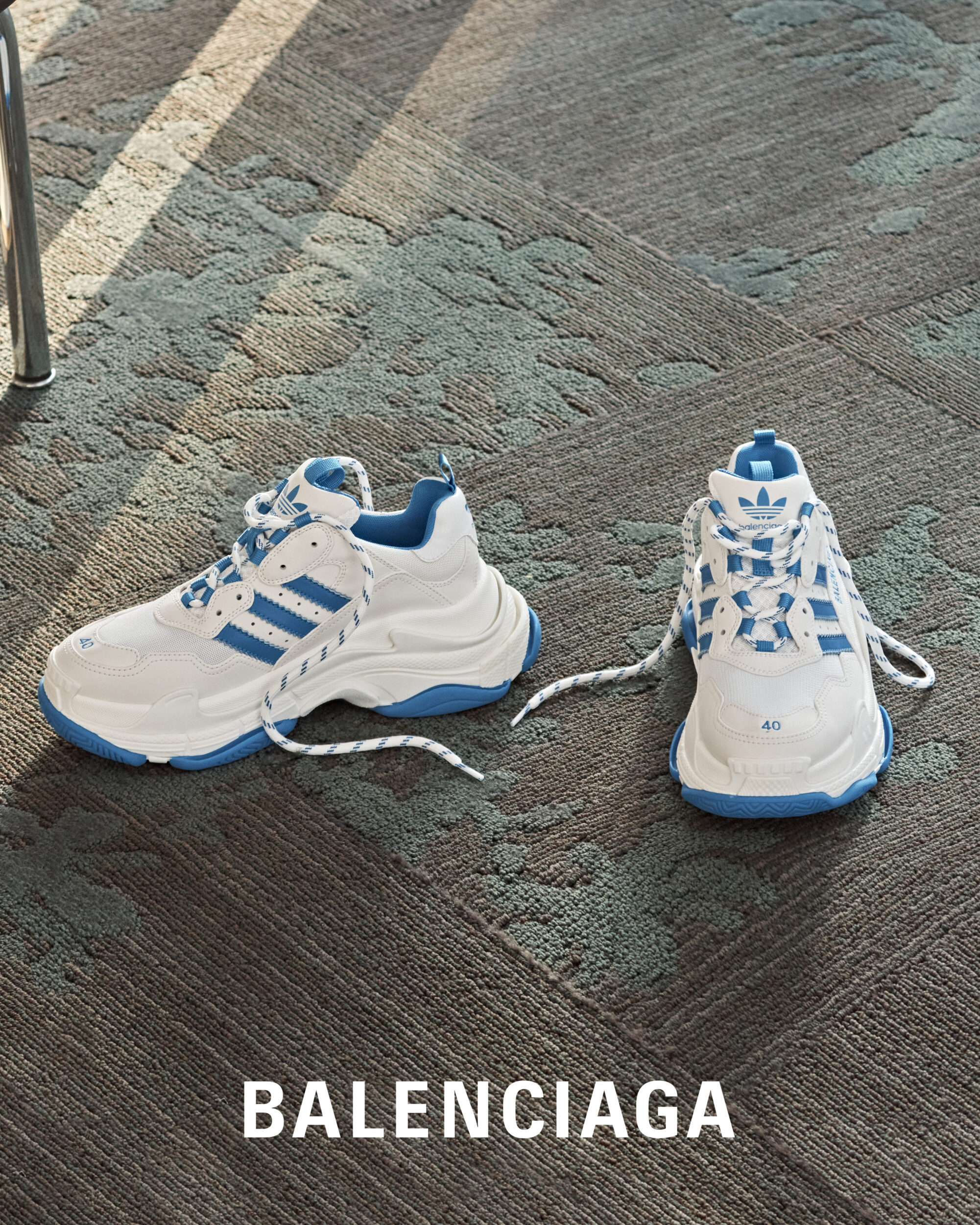 balenciaga联名adidas织带牛仔外套,balenciagaadidas发布会