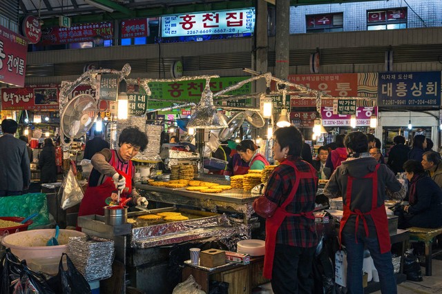 不吃不喝一百年才能买得起房子,不吃不喝多少年才能买得起房