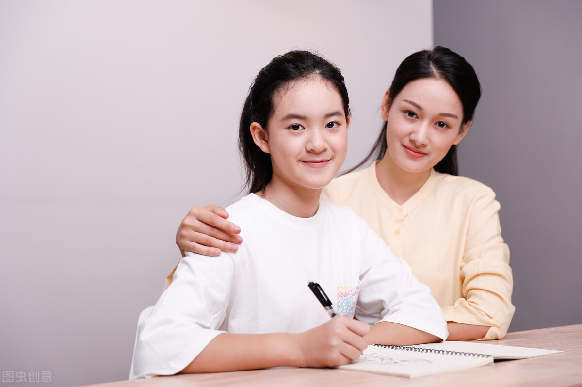 初三孩子考试考差了家长该怎么做,孩子初三成绩下滑怎么跟孩子沟通