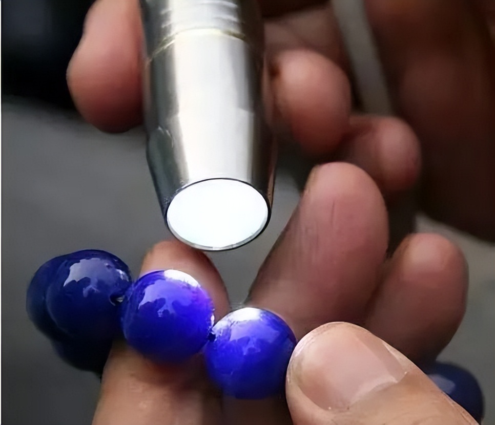 青金石紫光灯下鉴真假,青金石真假怎么鉴别