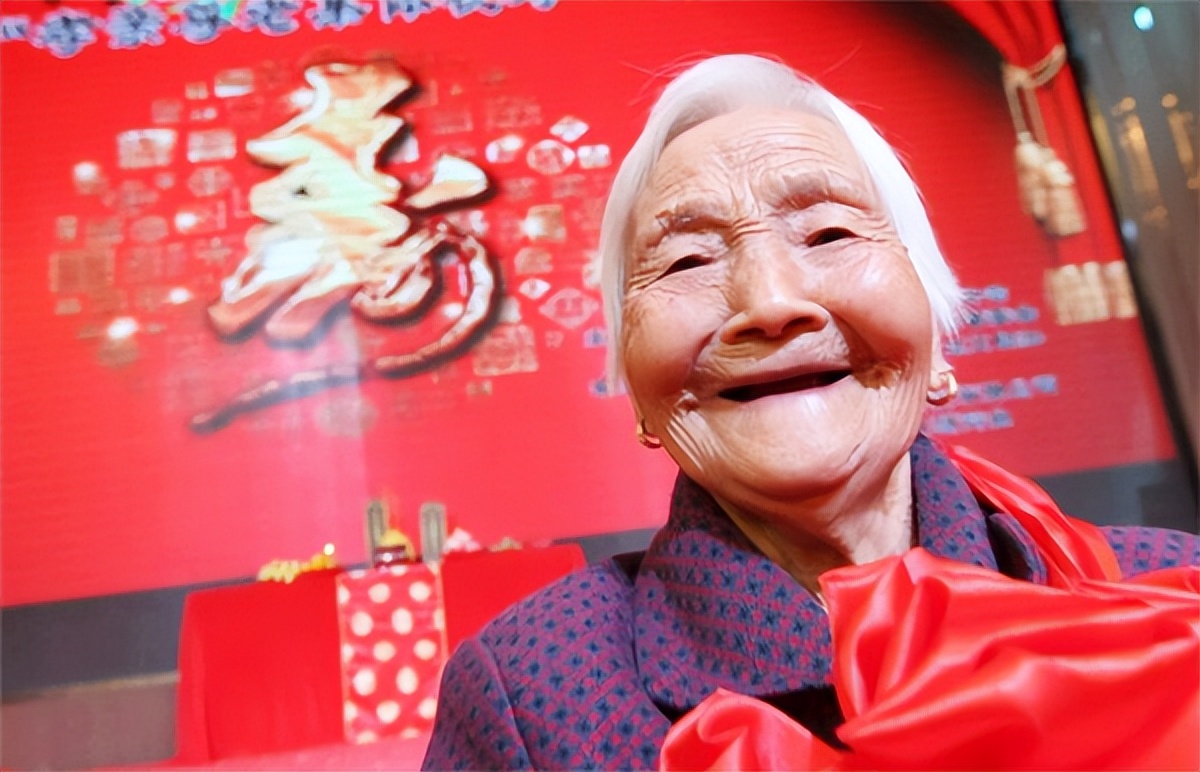 寿有三不过指什么,过寿不能三个年龄过是什么意思